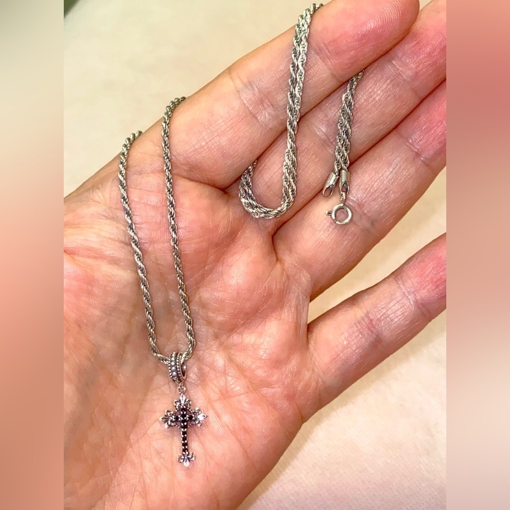 🕸️🕷️Gothic Cross 925 Silver Necklace (Unisex)🕷️🕸️